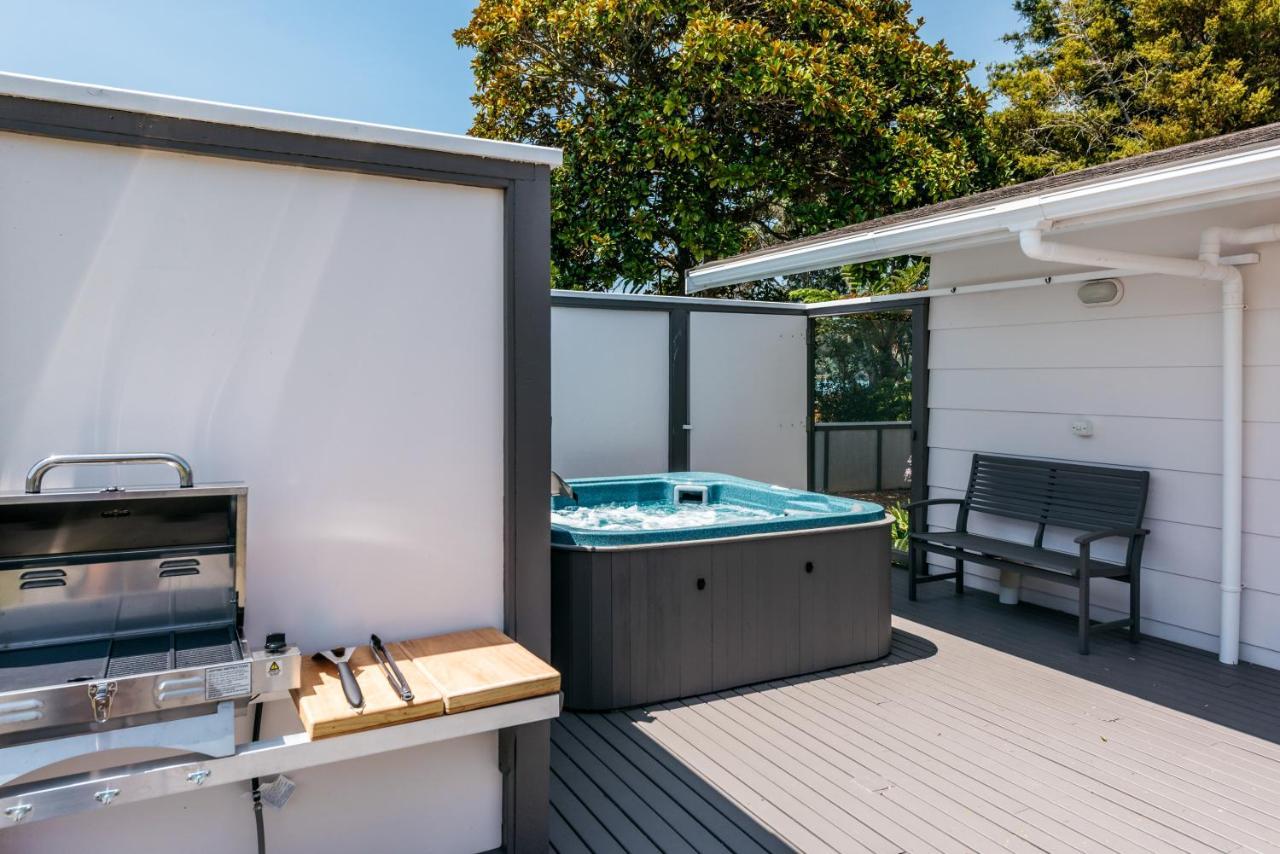Number Six - Oneroa Holiday Home المظهر الخارجي الصورة